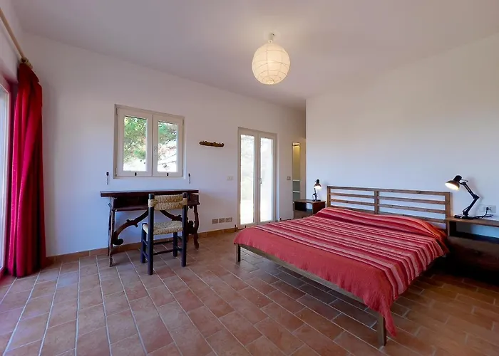 Villa Caterina Quiete E Mare-goelba SantʼAndrea