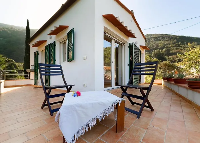 Caterina Quiete E Mare-goelba Villa